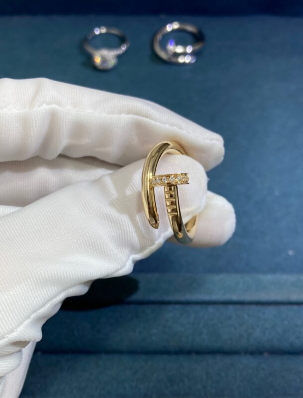 Cartier Wide Diamond Head and Tail Stud Ring, Yellow Gold