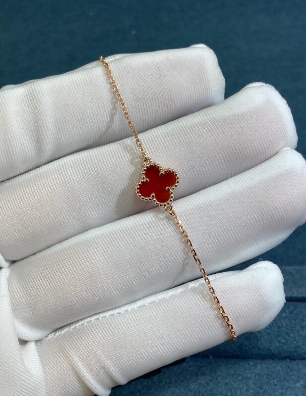 Van Cleef&Arpel Alhambra Small Carnelian Clover Bracelet, Rose Gold