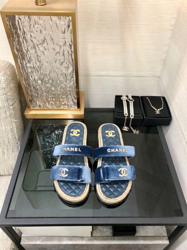 Chanel 2023 Spring/Summer Velcro Sandals