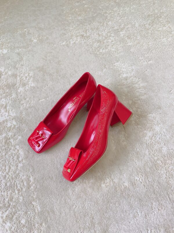 Louis Vuitton New 2023 Shake Shoes