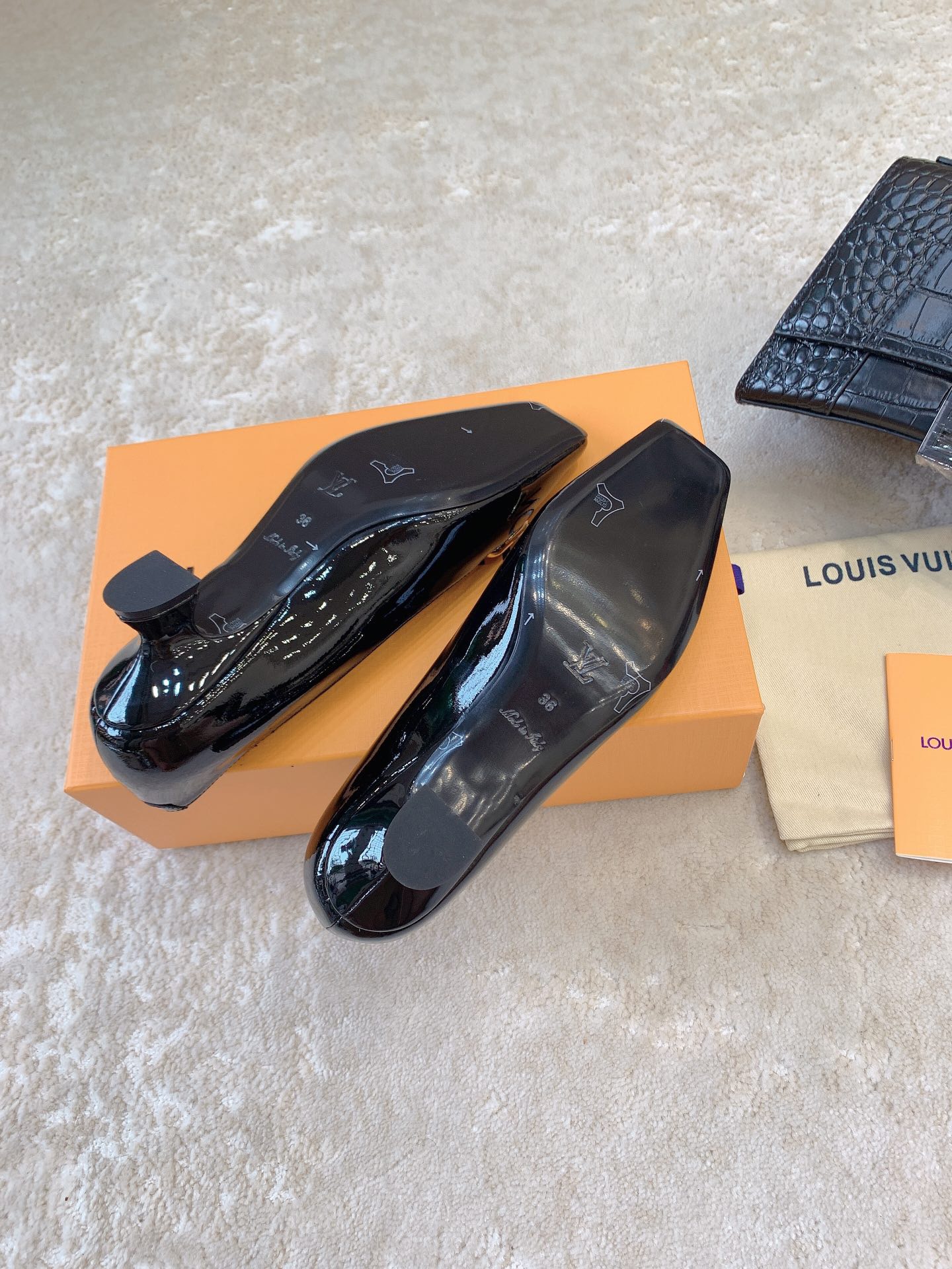 Louis Vuitton High Heels - Image 8