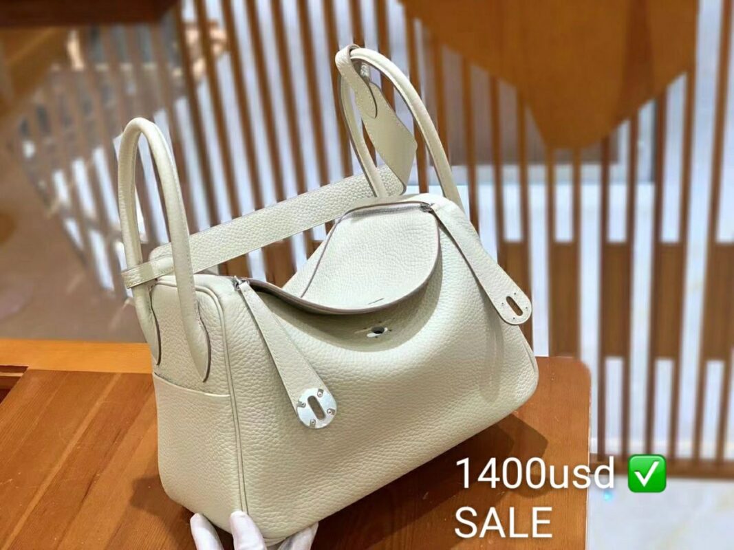 Lindy 26 in Craie Clemence