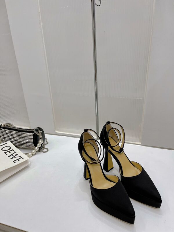 Mach & Mach High-heels