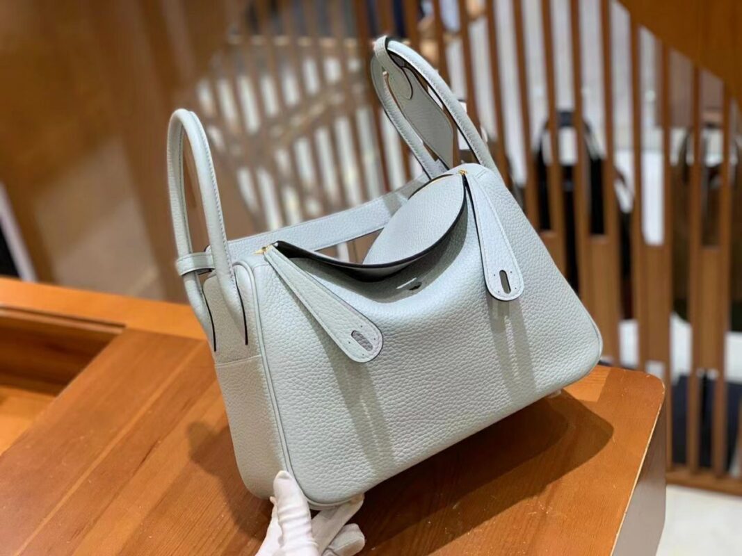 Lindy 26 Blue Brume Clemence