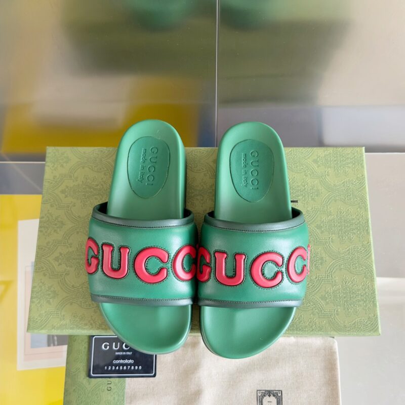 Gucci Slippers Couple Models