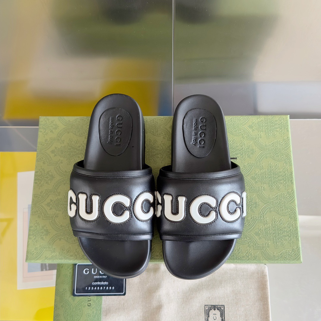 Gucci Slippers Couple Models