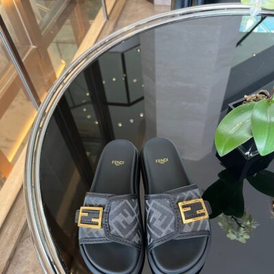 Fendi 2023 New Sandals
