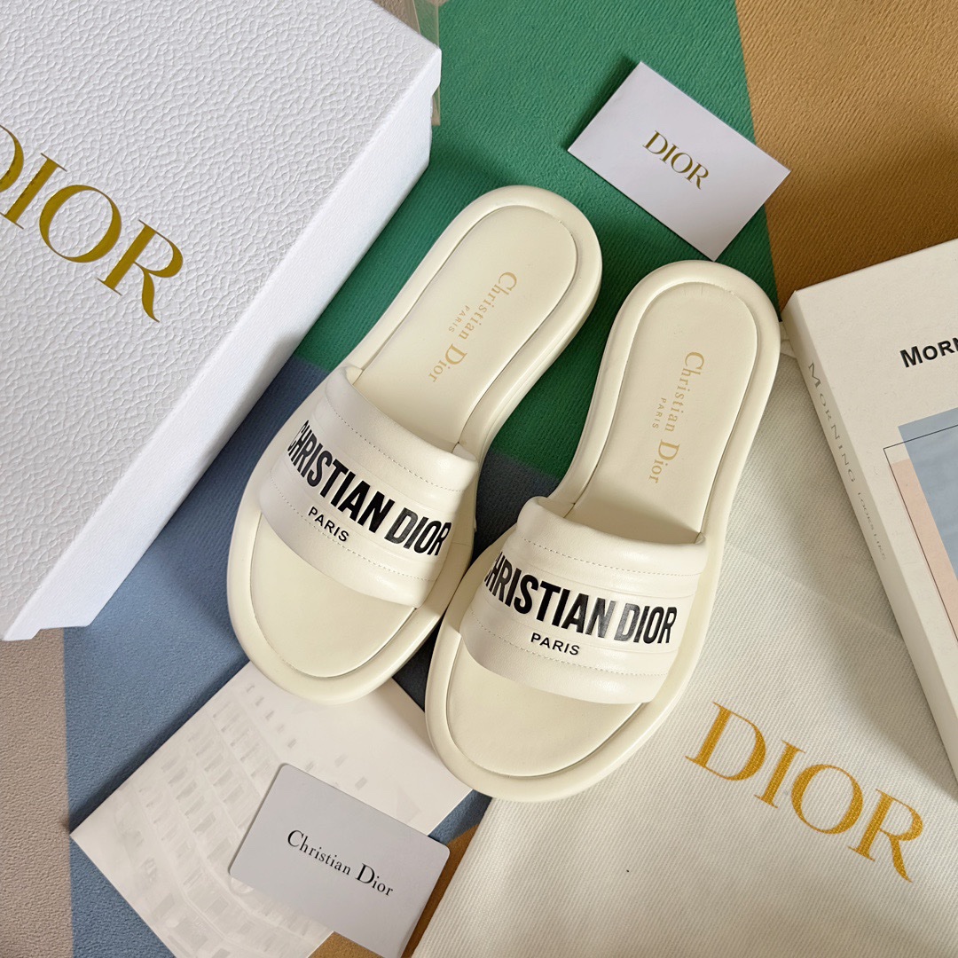 Dior 2023 New Slippers - Image 5