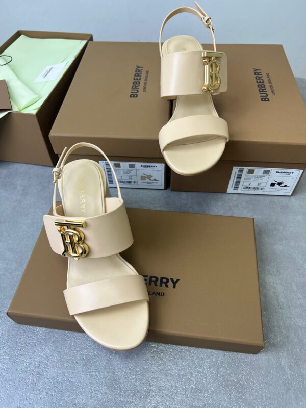 Burberry 2023 New Block-heeled Sandal