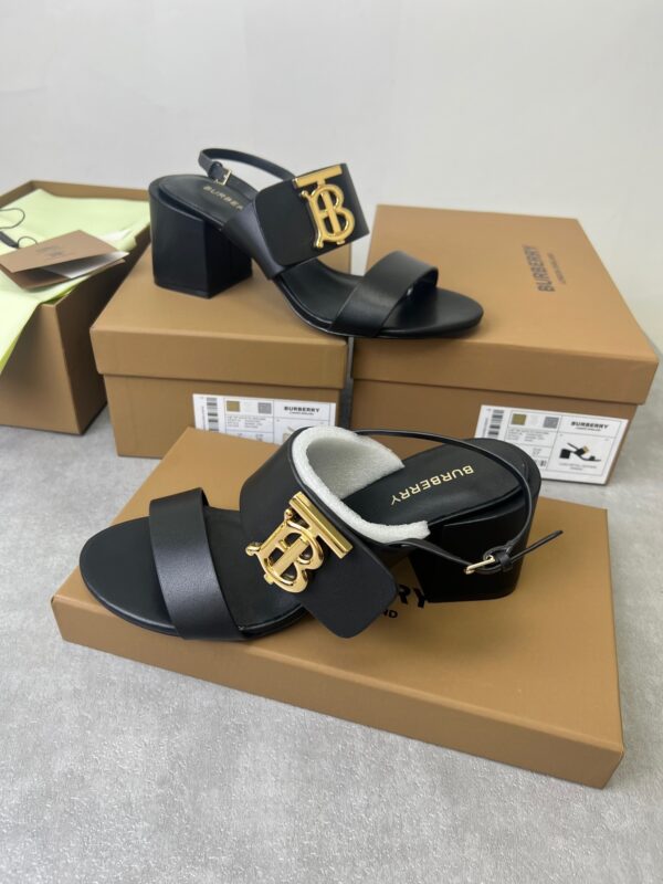 Burberry 2023 New Block-heeled Sandal
