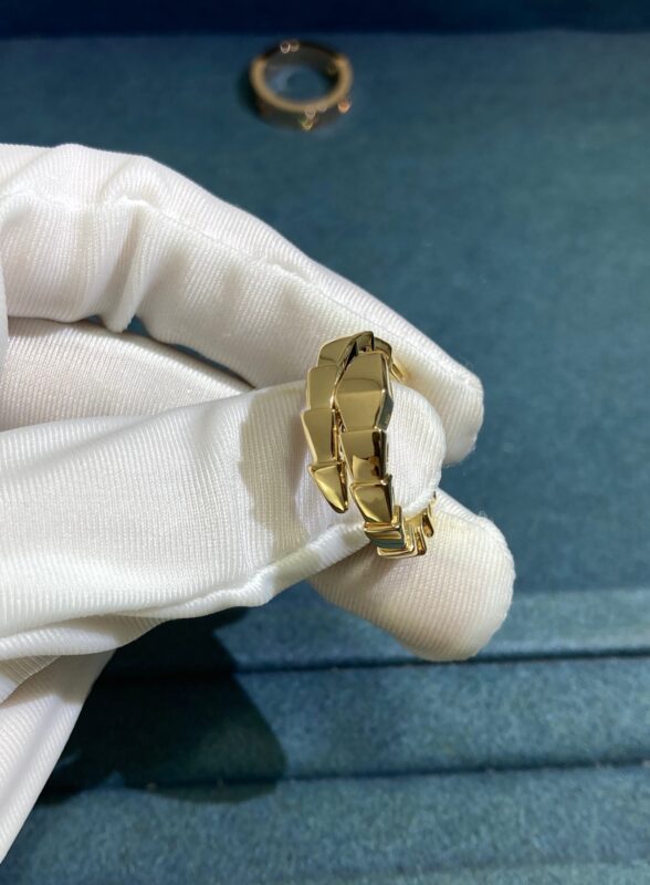 Bvlgary Narrow Snake Ring Without Diamonds, Yellow Gold