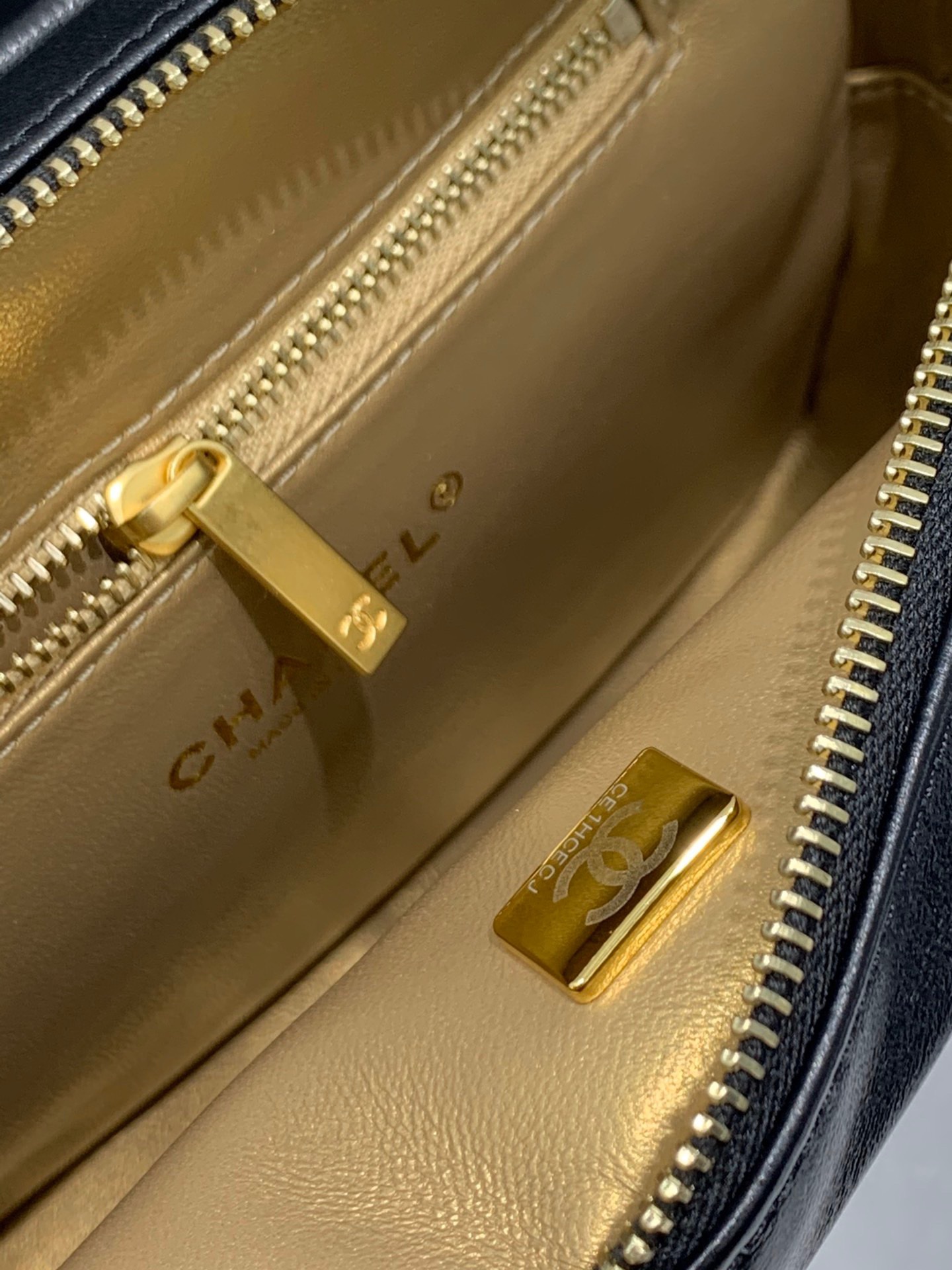 Chanel Ado Backpack - Image 2