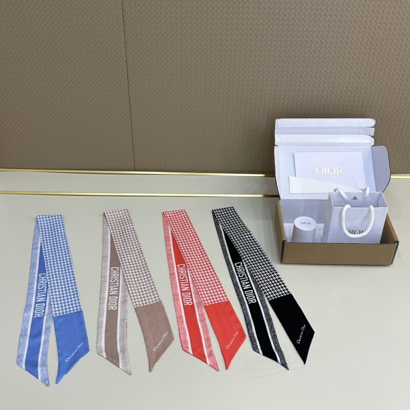 Dior Presbyopic Slanted Letter Headband