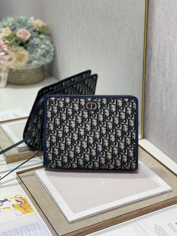 Dior 30 Montaigne Clutch