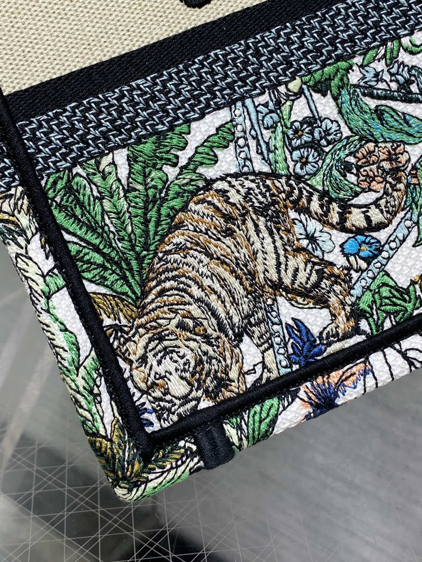 Dior Mini Tote Bag in Tiger Embroidery - Image 3