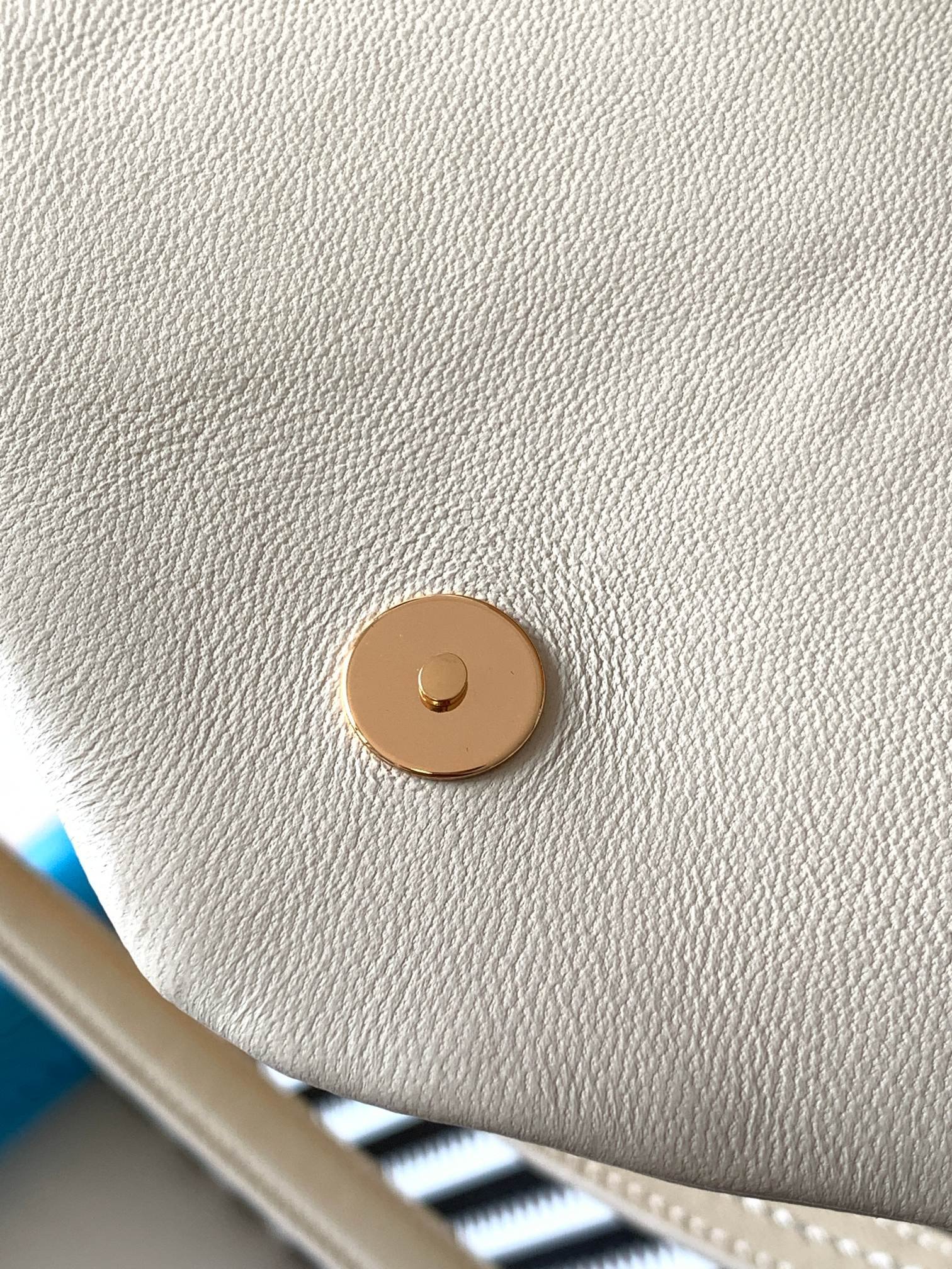 Saint Laurent Lambskin Chain Bag - Image 9