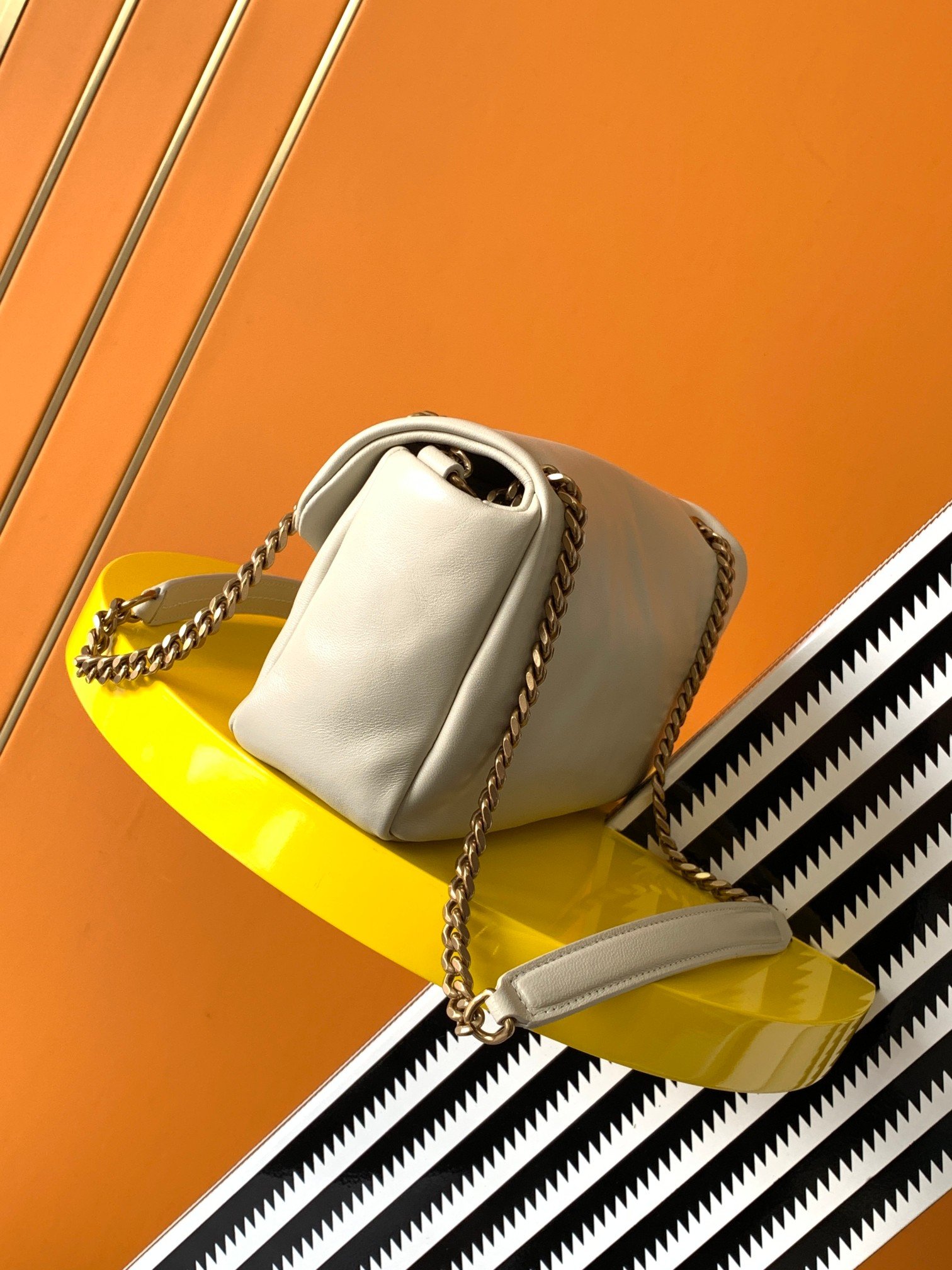 Saint Laurent Lambskin Chain Bag - Image 5