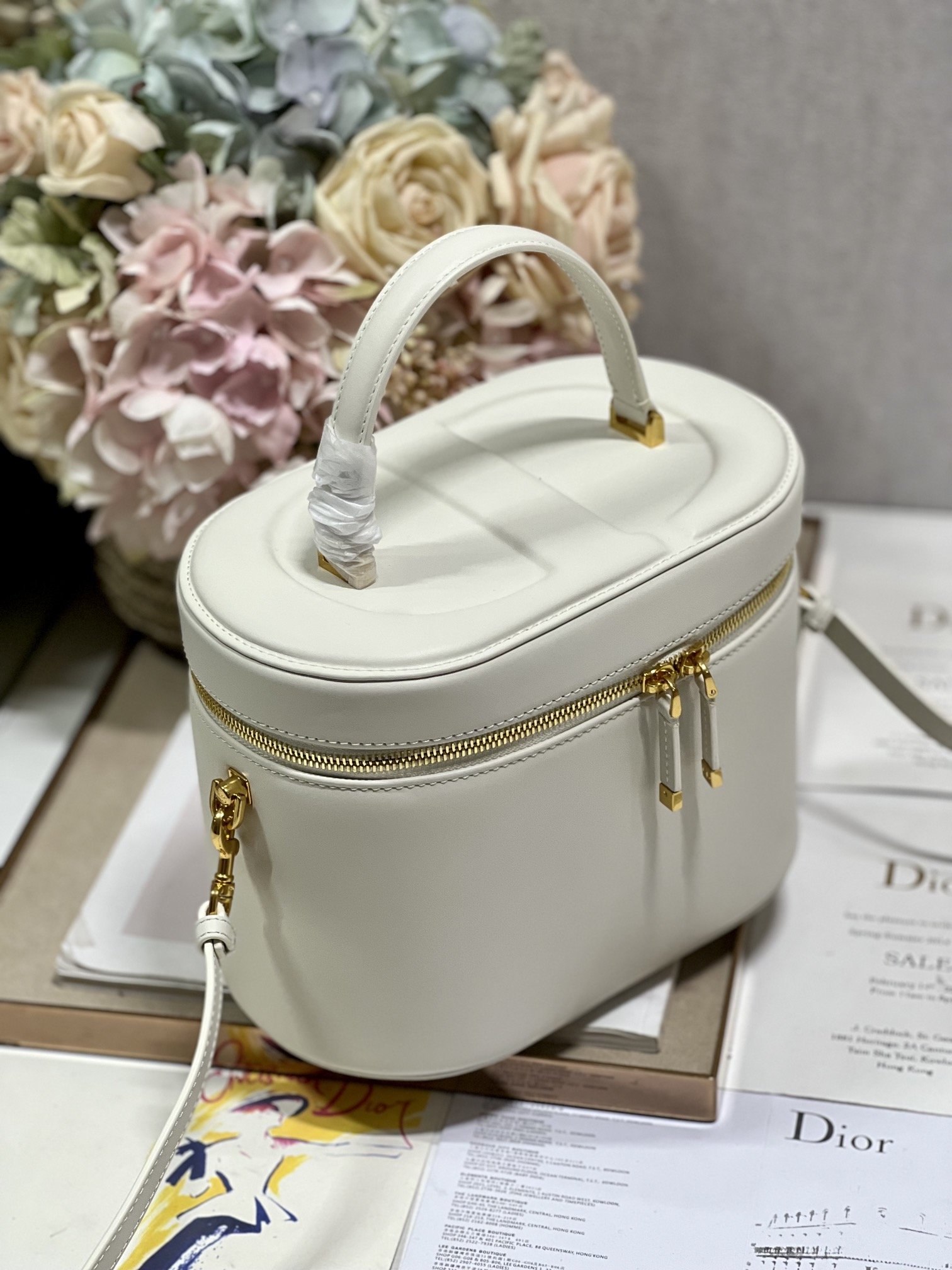 Dior Large White Cosmetic Box Bag - Image 9