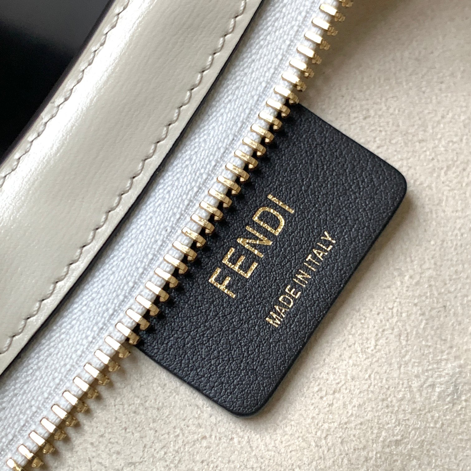 Fendi O'Lock Swing Bag - Image 8