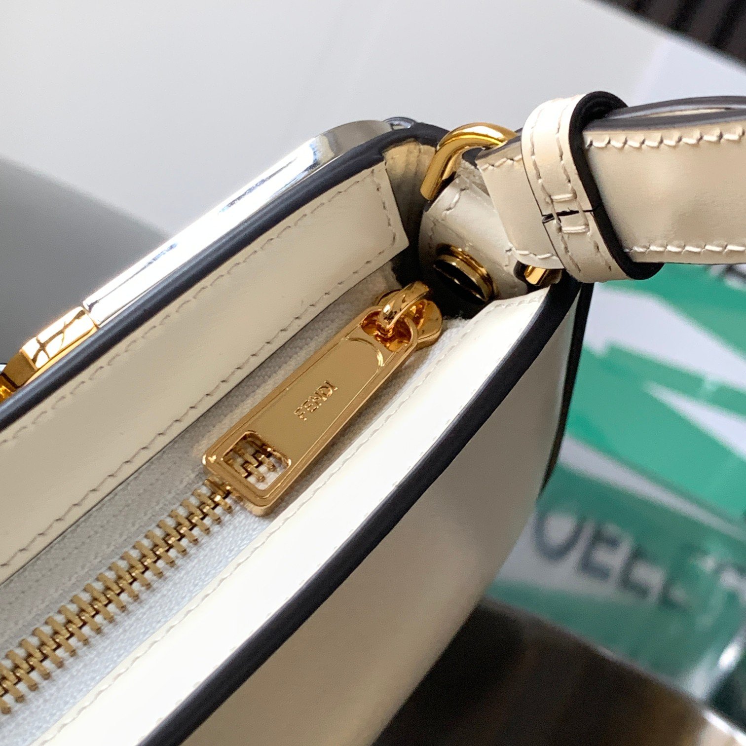 Fendi O'Lock Swing Bag - Image 3