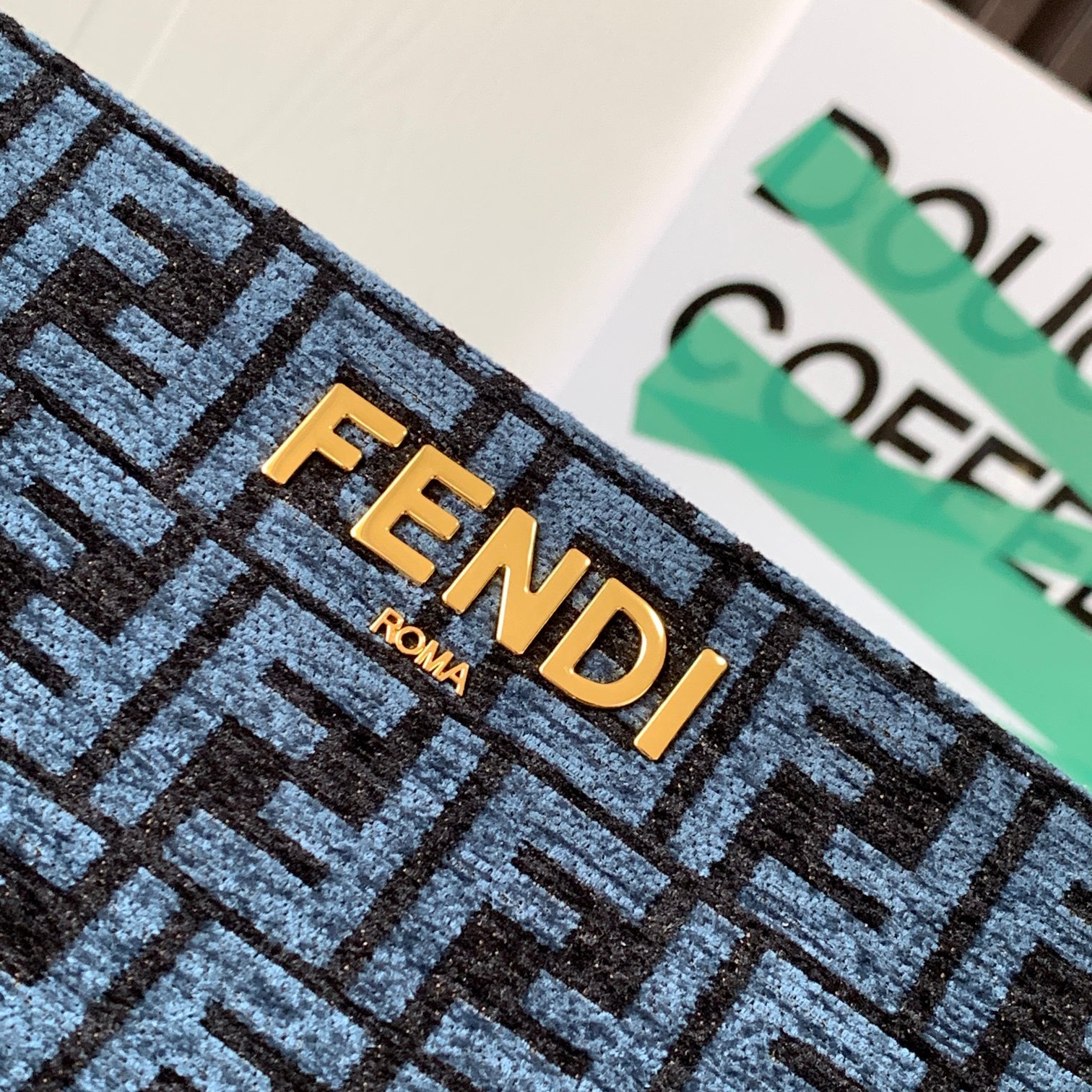 Fendi O'Lock Zip Bag - Image 7