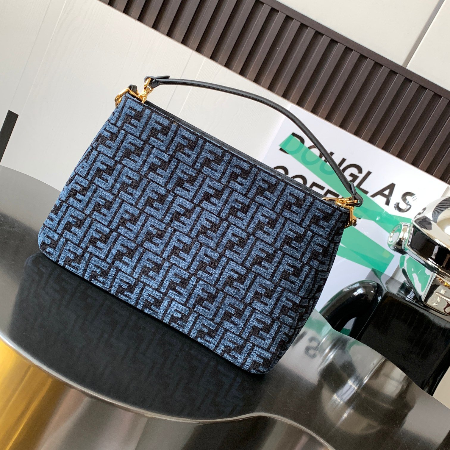 Fendi O'Lock Zip Bag - Image 2