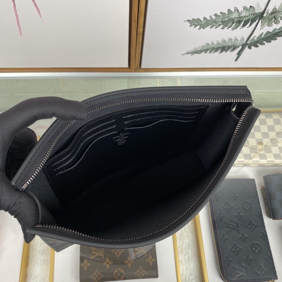 Louis Vuitton Pochette Voyage Medium Bag - Image 6