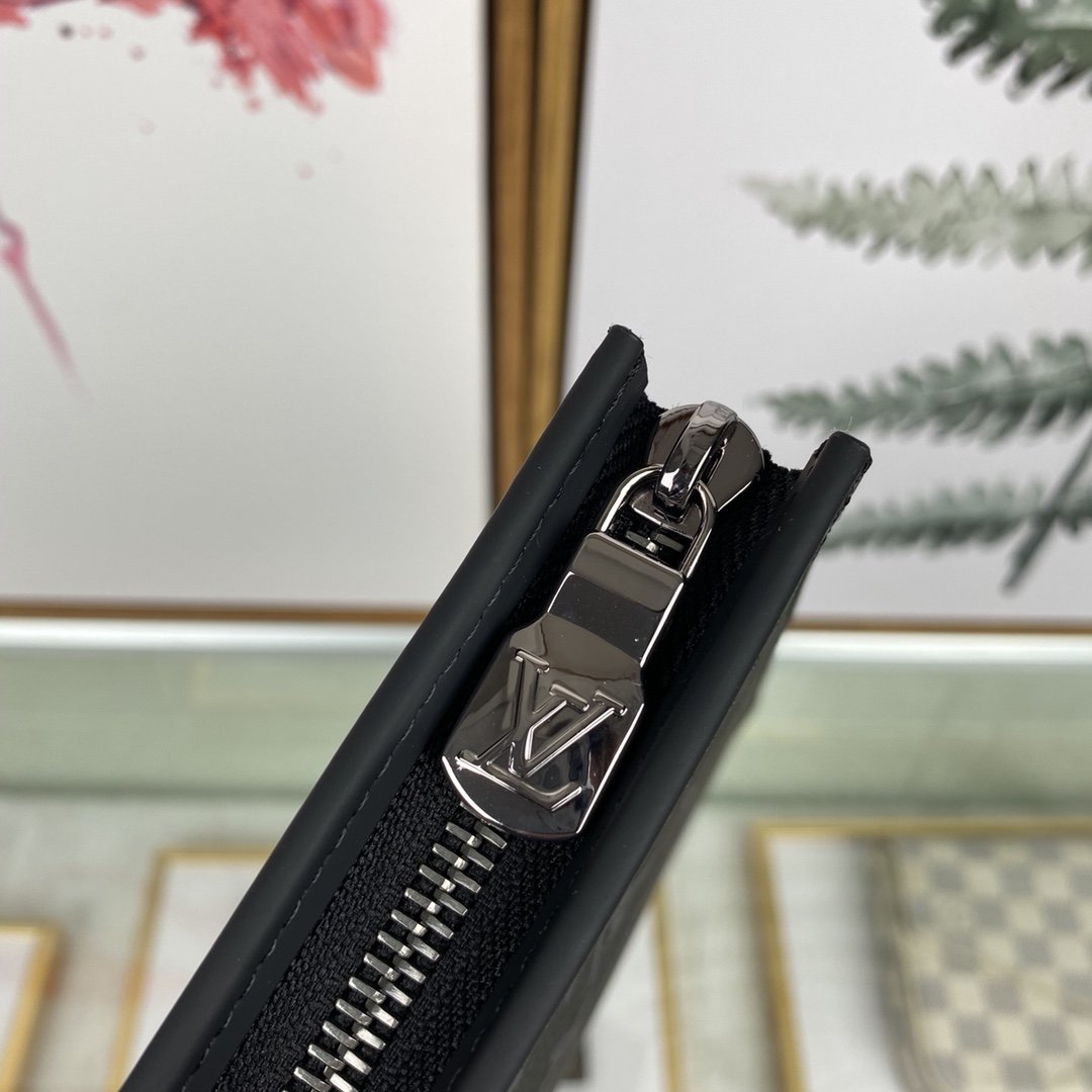 Louis Vuitton Pochette Voyage Medium Bag - Image 5