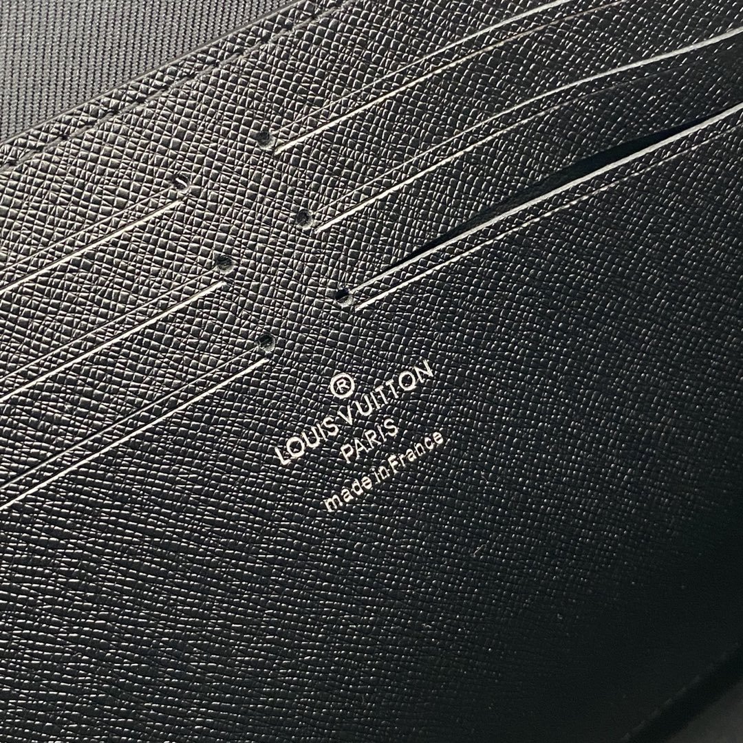 Louis Vuitton Pochette Voyage Medium Bag - Image 7