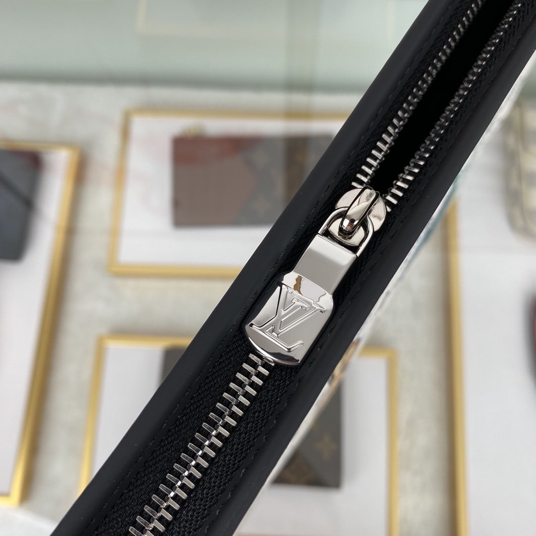 Louis Vuitton Pochette Voyage Medium Bag - Image 9