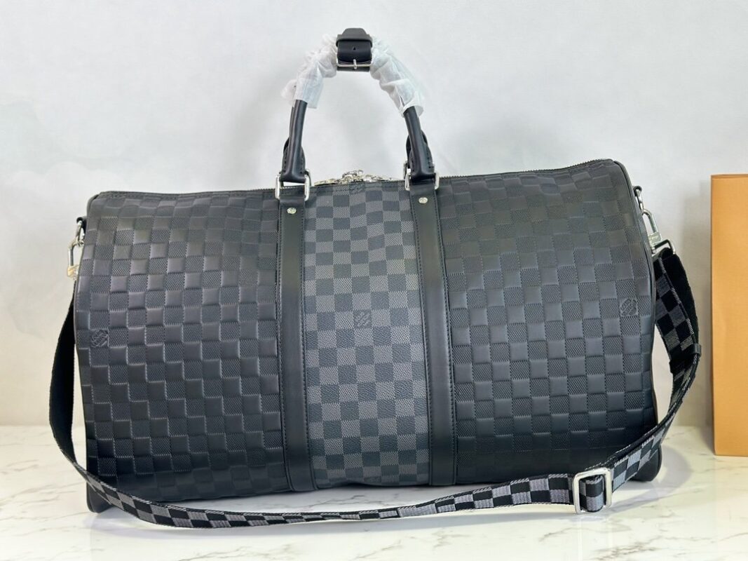 Louis Vuitton Keepall 50 Bandoulière Bag