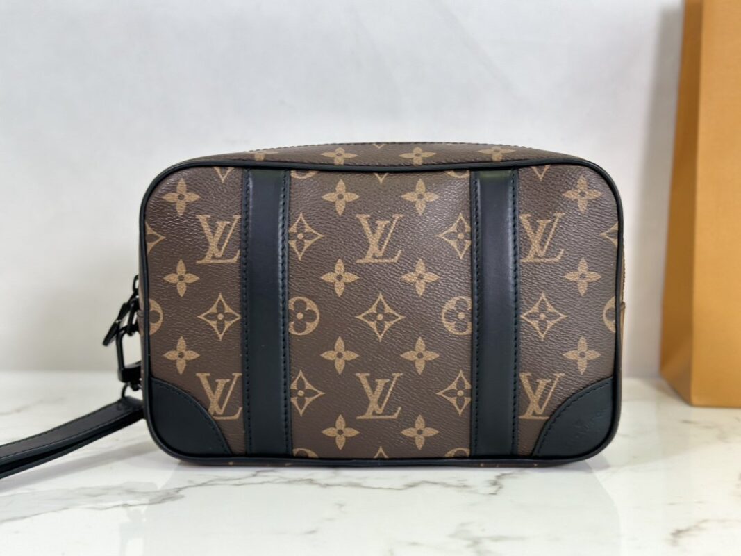 Louis Vuitton Pochette Kasai