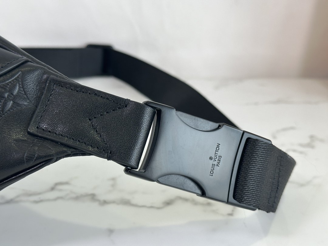 Louis Vuitton Discovery Pack - Image 5