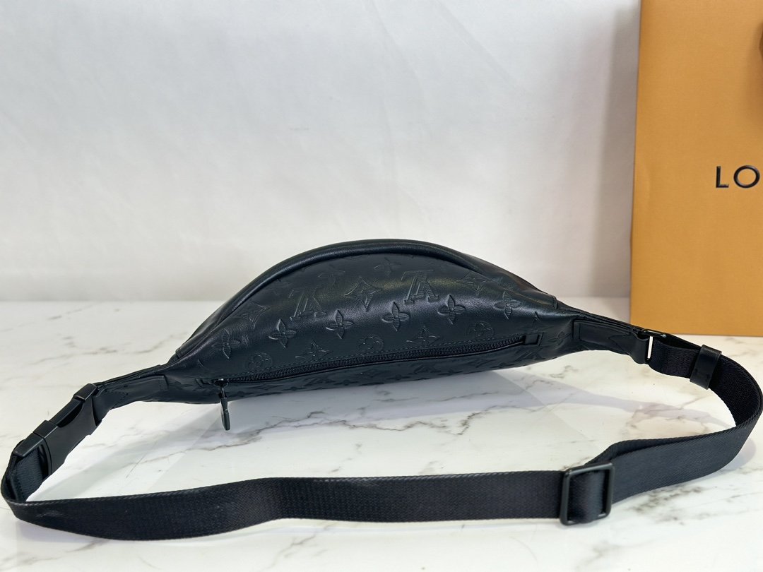 Louis Vuitton Discovery Pack - Image 4