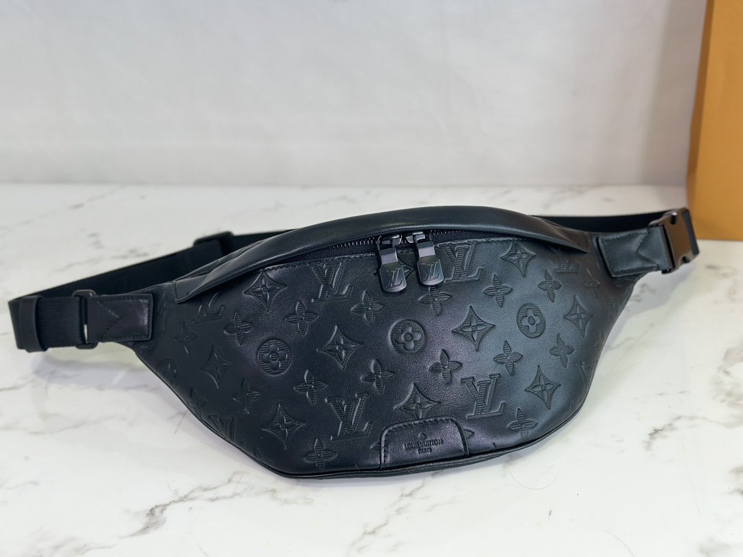 Louis Vuitton Discovery Pack