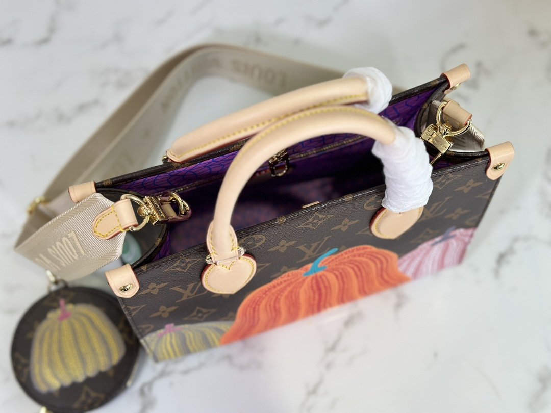 Louis Vuitton On The Go Small Handbag - Image 9