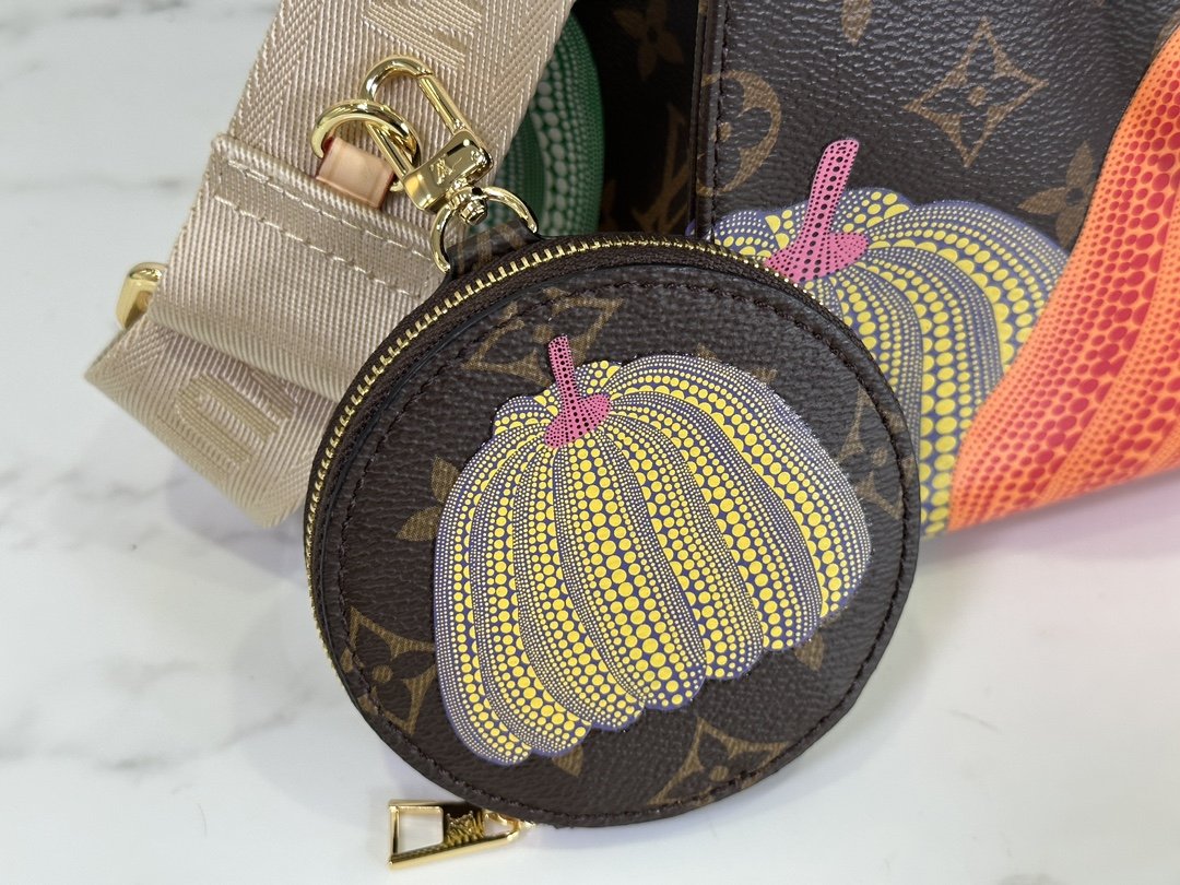 Louis Vuitton On The Go Small Handbag - Image 6