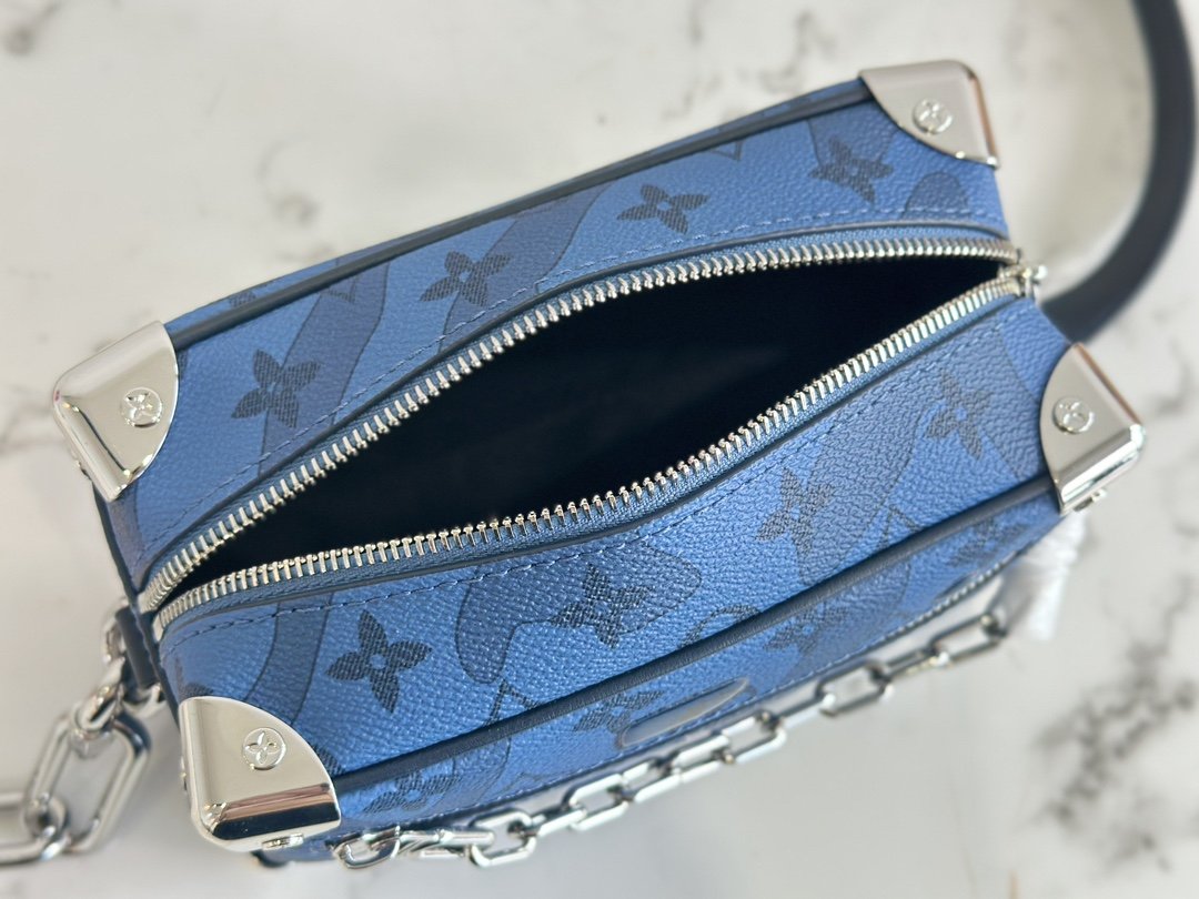 Louis Vuitton Mini Soft Trunk handbag - Image 8