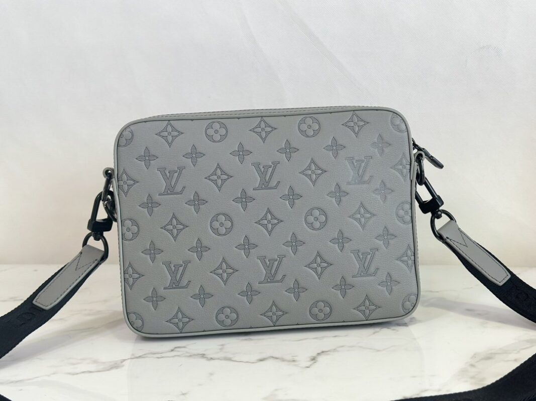 Louis Vuitton Trio Messenger Bag