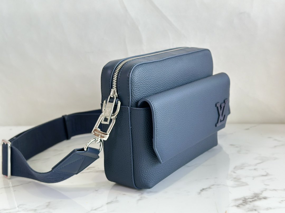 Louis Vuitton Fastline Messenger Bag - Image 7