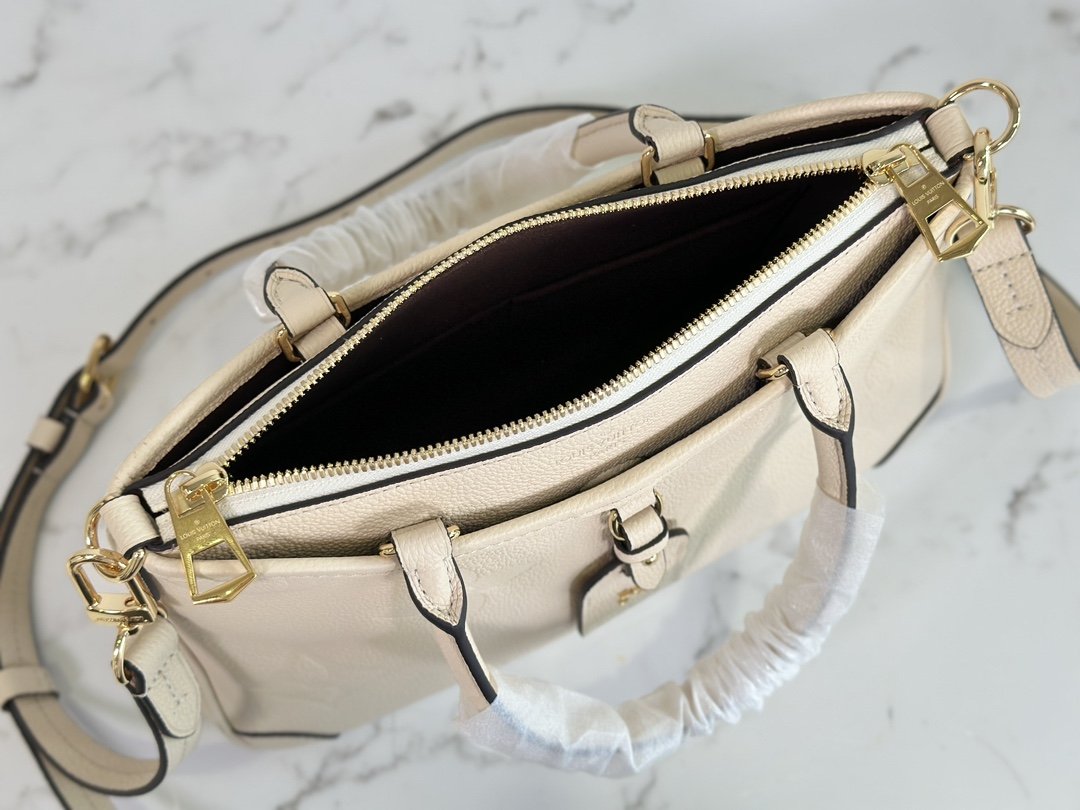 Louis Vuitton Trianon Small Handbag - Image 7