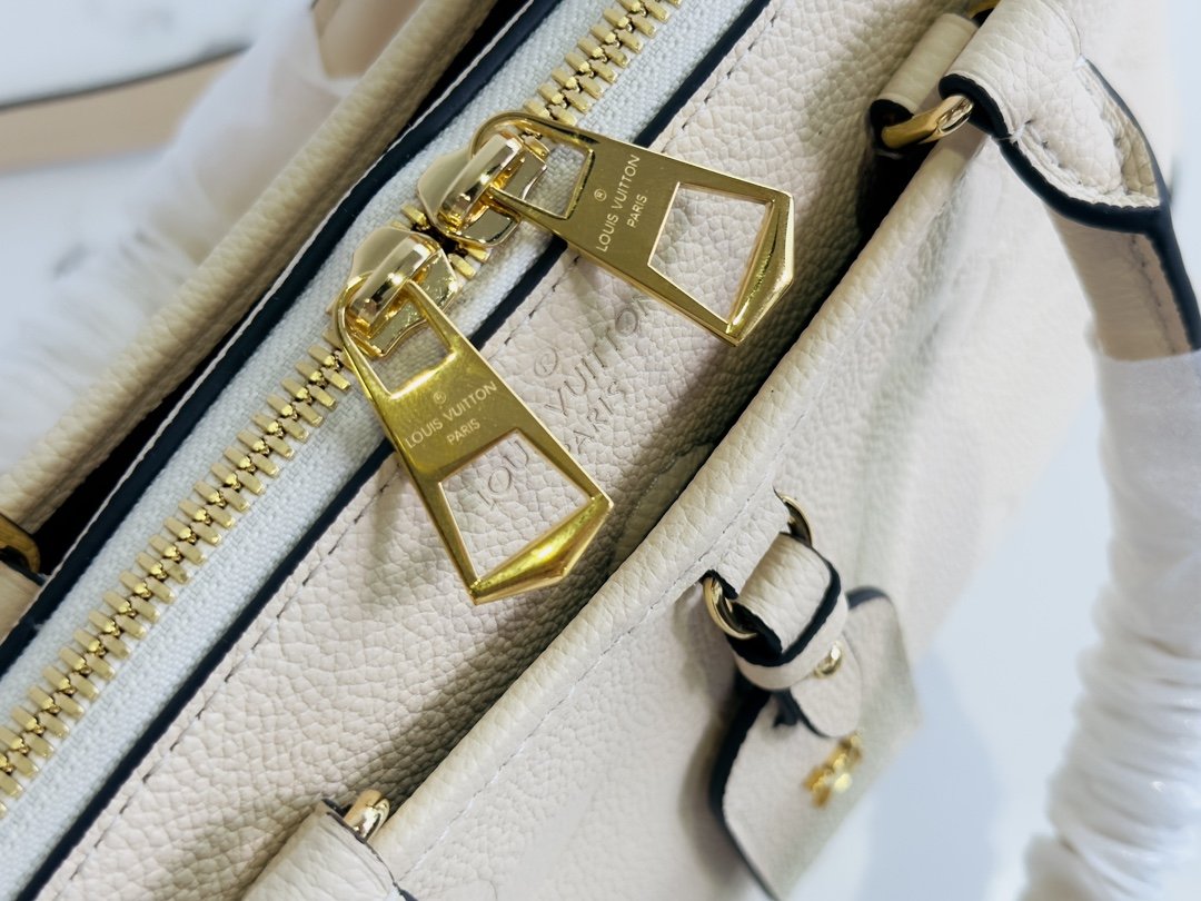 Louis Vuitton Trianon Small Handbag - Image 5