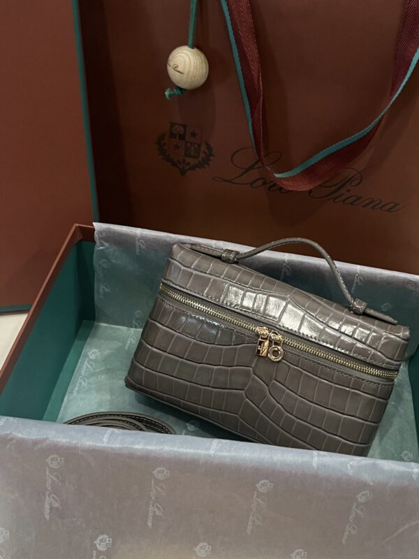 Loro Piana L19 Etoupe Brown Embossed Crocodile Pattern GHW