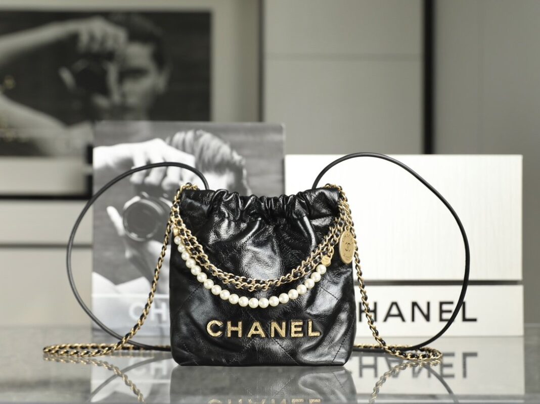 Chanel Pearl Chain Mini 22 Bag