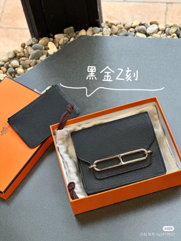 Roulis Slim in Noir Chevre Mysore