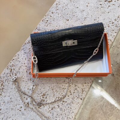 Kelly To Go WOC in Noir Matte Crocodile