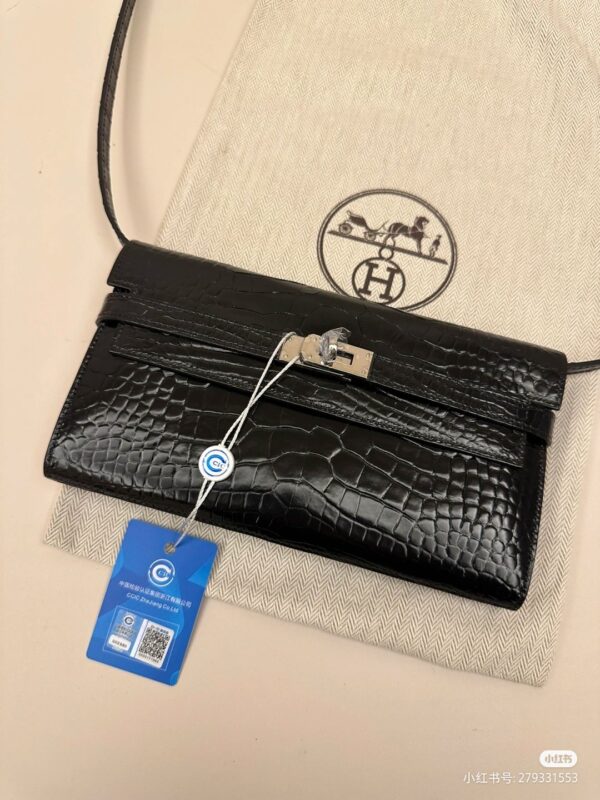 Kelly To Go Shiny Crocodile