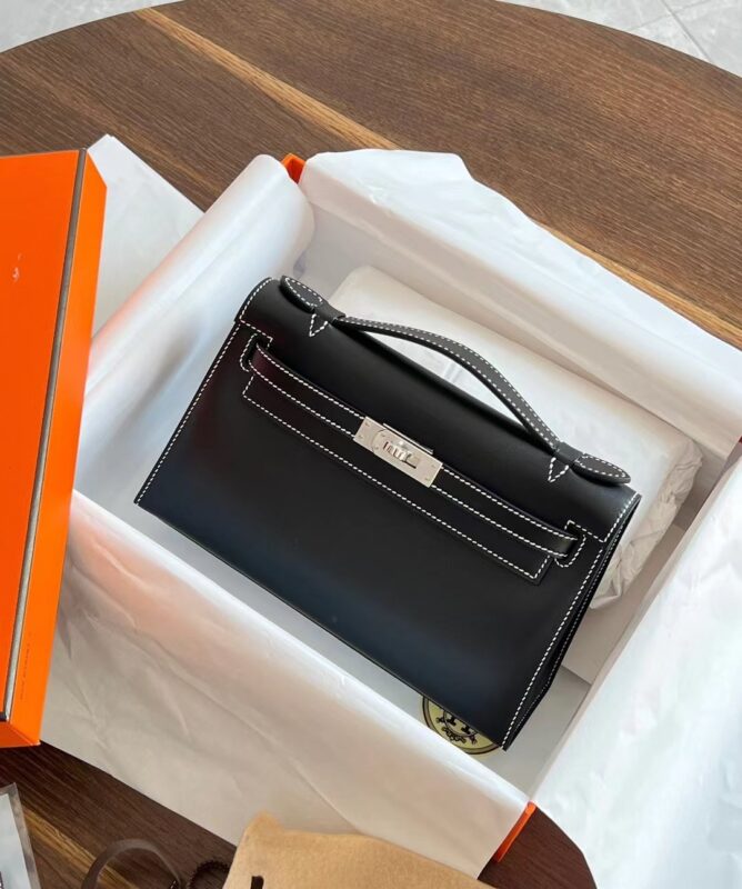 Kelly Pochette Swift