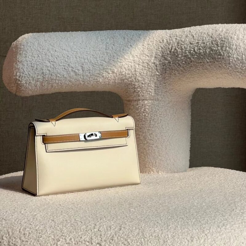 Kelly Pochette Swift