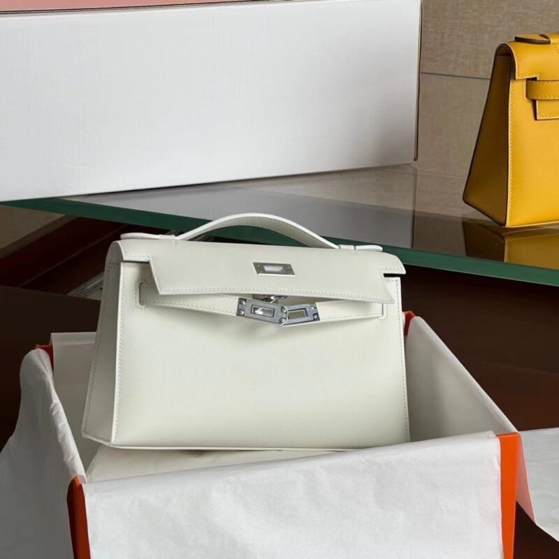 Kelly Pochette Swift